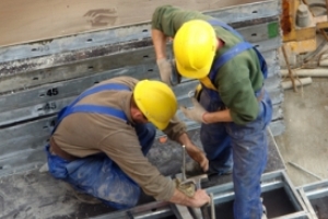 Caught in/between hazards and fall hazards were the focus of construction safety stand downs in Tennessee and the Chicago area.