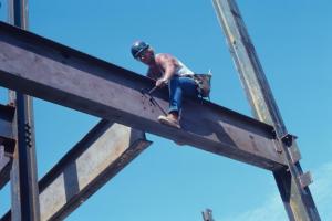 CPWR recorded 578 construction deaths, including 180 fatal falls, during 2011 from OSHA investigations and online media sources.