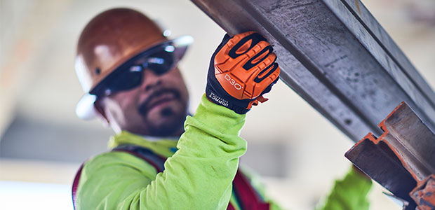 How Health and Safety Managers Can Reduce the Risk of Hand Injuries