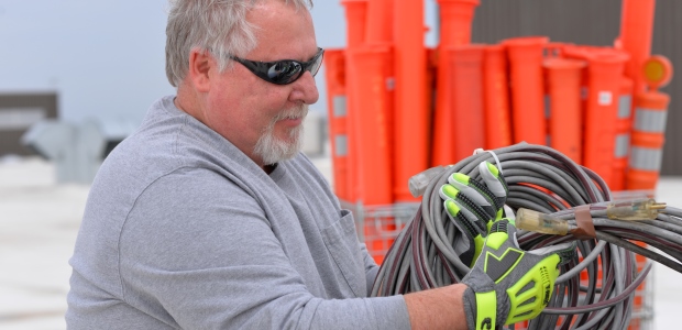 More manufacturers are paying attention to cooling construction and technologies to help keep workers protected. (Magid Glove photo)