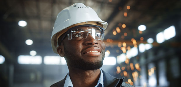 Anti-Fog Solutions to Keep Eyewear on Workers’ Faces and Not in their Hands 