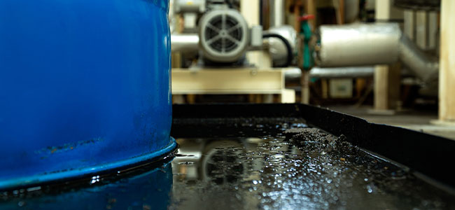 The Dangers of Hydraulic Fluid Leaks: Things to Watch For