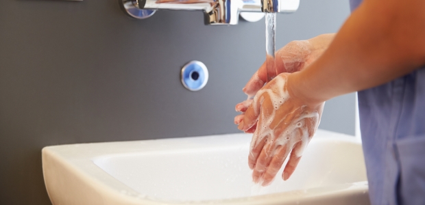 Avoid splashing with water to avoid contaminating the area around sinks with heavy metals. Wash the hands for at least 30 seconds and dry with disposable paper towels.