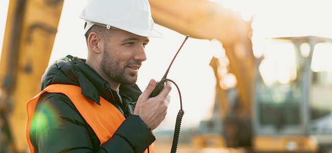 Benefits of Two-Way Radios for Construction Job Sites