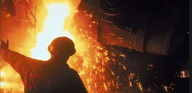 As temperatures go up, rates of PPE compliance tend to go down. (CarbonX image)