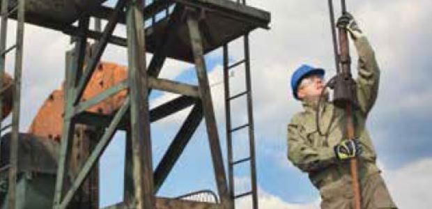 While it can be stressful to be in the middle of an unsettled industry, safety professionals are encouraging their teams by reminding them that those still working represent the best of the industry. (Cestusline, Inc. photo)