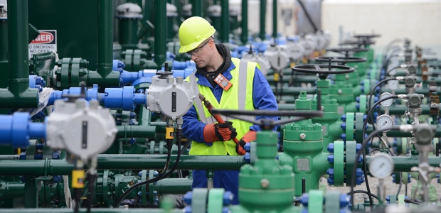 One of the newest approaches to communicate gas hazards is the use of text-based alarm action messages. In addition to showing traditional gas readings, managers can create a customized message for each level of alarm for each gas type. (Industrial Scientific Corporation photo) 