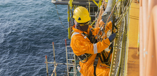 Protecting Lone Workers in Oil & Gas