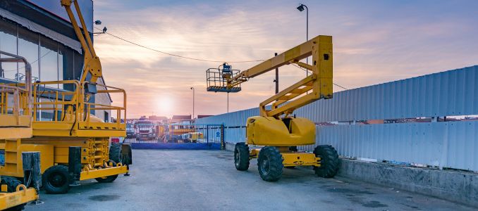 Lifting equipment in courtyard