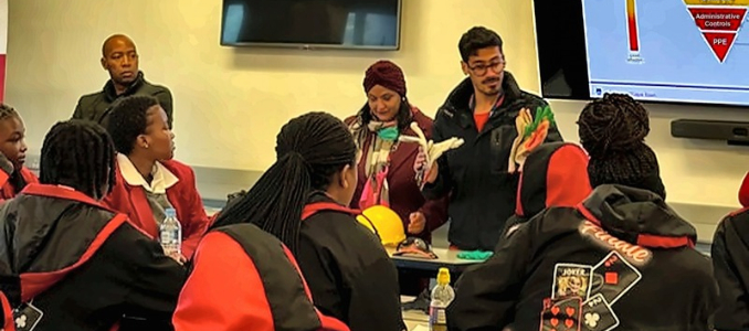 Qhaphela Facilitators, Dr Luqmaan Mohamed and Dr Kagiso Peter (Registrars) and Dr Yumna Williams-Mohamed (Consultant) engaged with learners and demonstrated PPE