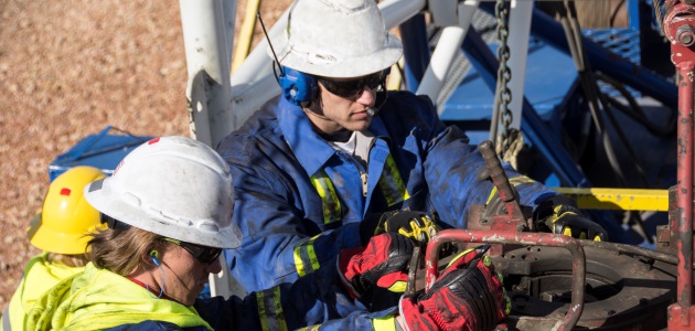 In addition to selecting HPDs and documenting the PAR achieved by each worker, hearing protector fit testing is a critical component to worker training. (Photo courtesy of 3M Personal Safety Division)